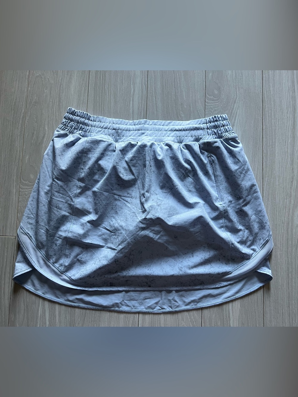 Lululemon Hotty Hot HR Skirt Gravel Dust Pastel Blue Multi / Pastel Blue Size 12 - Picture 3 of 3